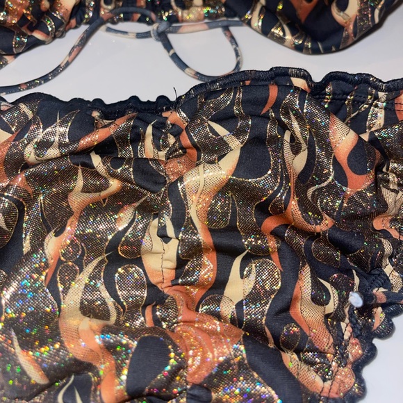 Flame bikini set - Picture 3 of 3